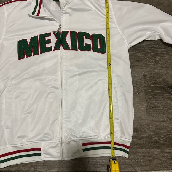 Jackets & Coats | Unisex Mexico
Size L - Picture 7 of 7